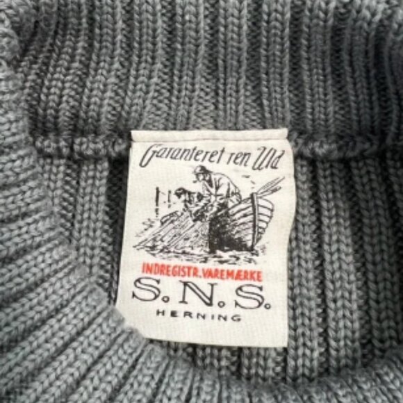 S.N.S. HERNING Knitwear Gray Crewneck Wool Knit Sweater Size Small - Picture 2 of 5